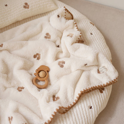 Flannel baby blanket size reference, 90 by 130 centimeters